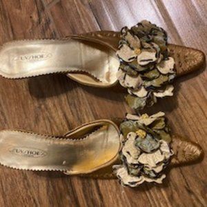 Antique Luv Shoe's Gold Heels